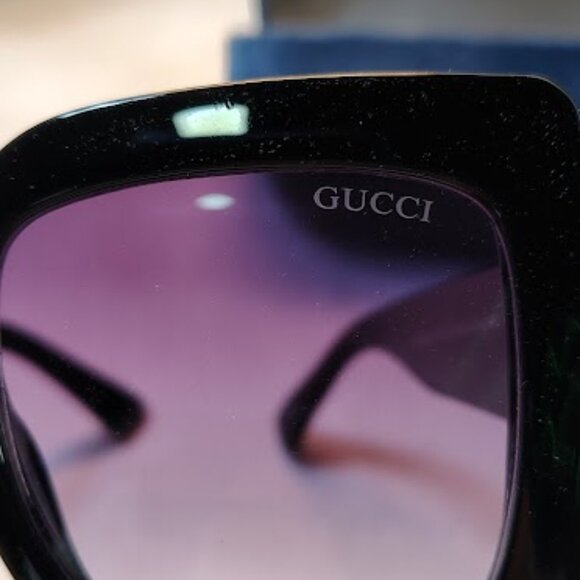 BEAUTIFUL GUCCI SUNGLASSES - BRAND NEW WITH BOX, DUST BAG & CASE- MADE IN ITALY - Picture 3 of 9